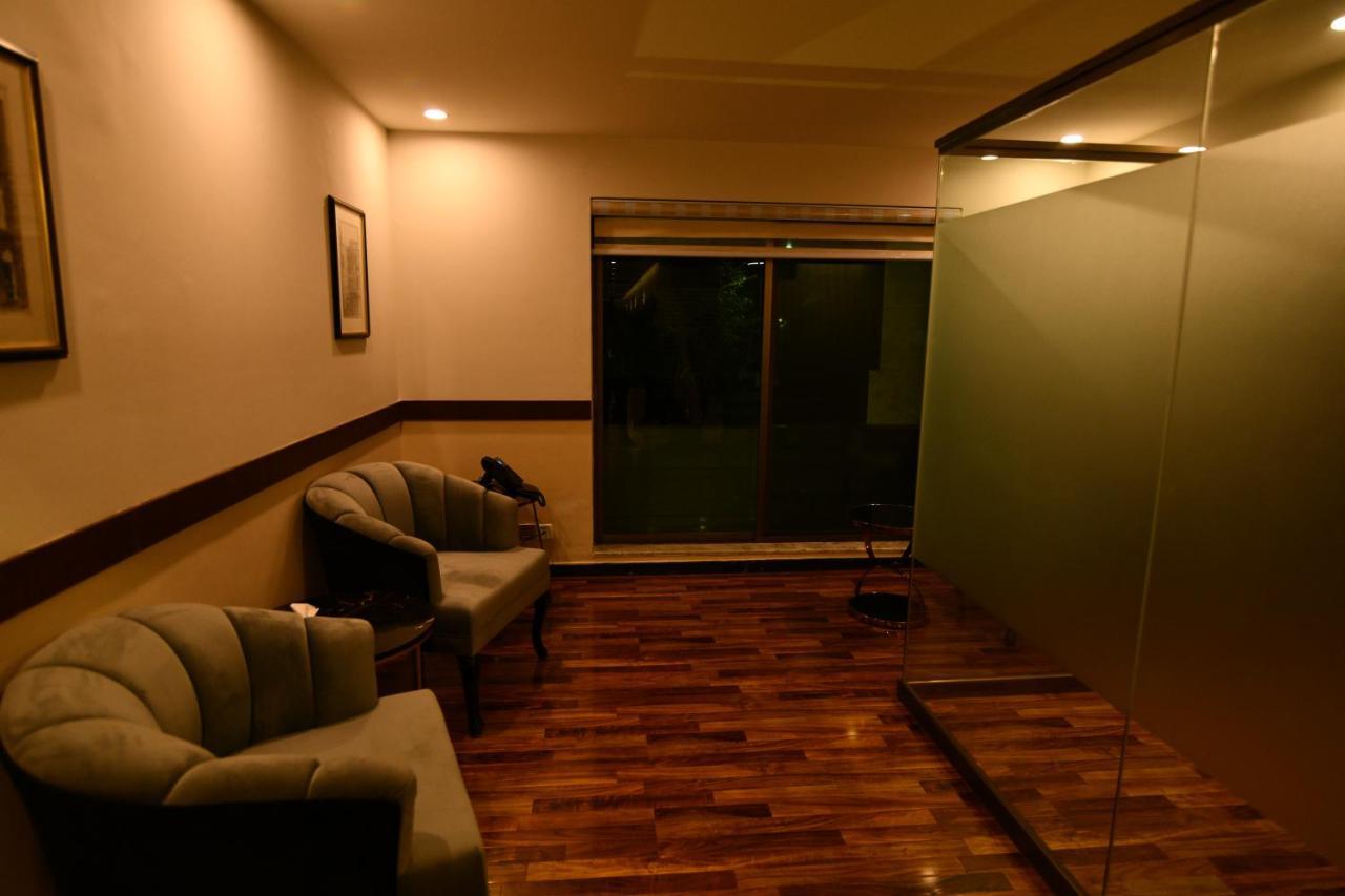 Royal Regency Hotel Islamabad Exterior foto